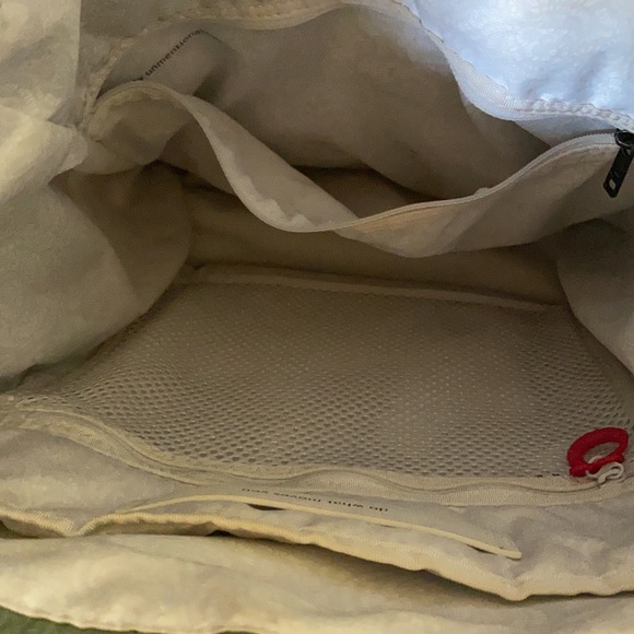 Lululemon Urbanite Backpack - Picture 5 of 5